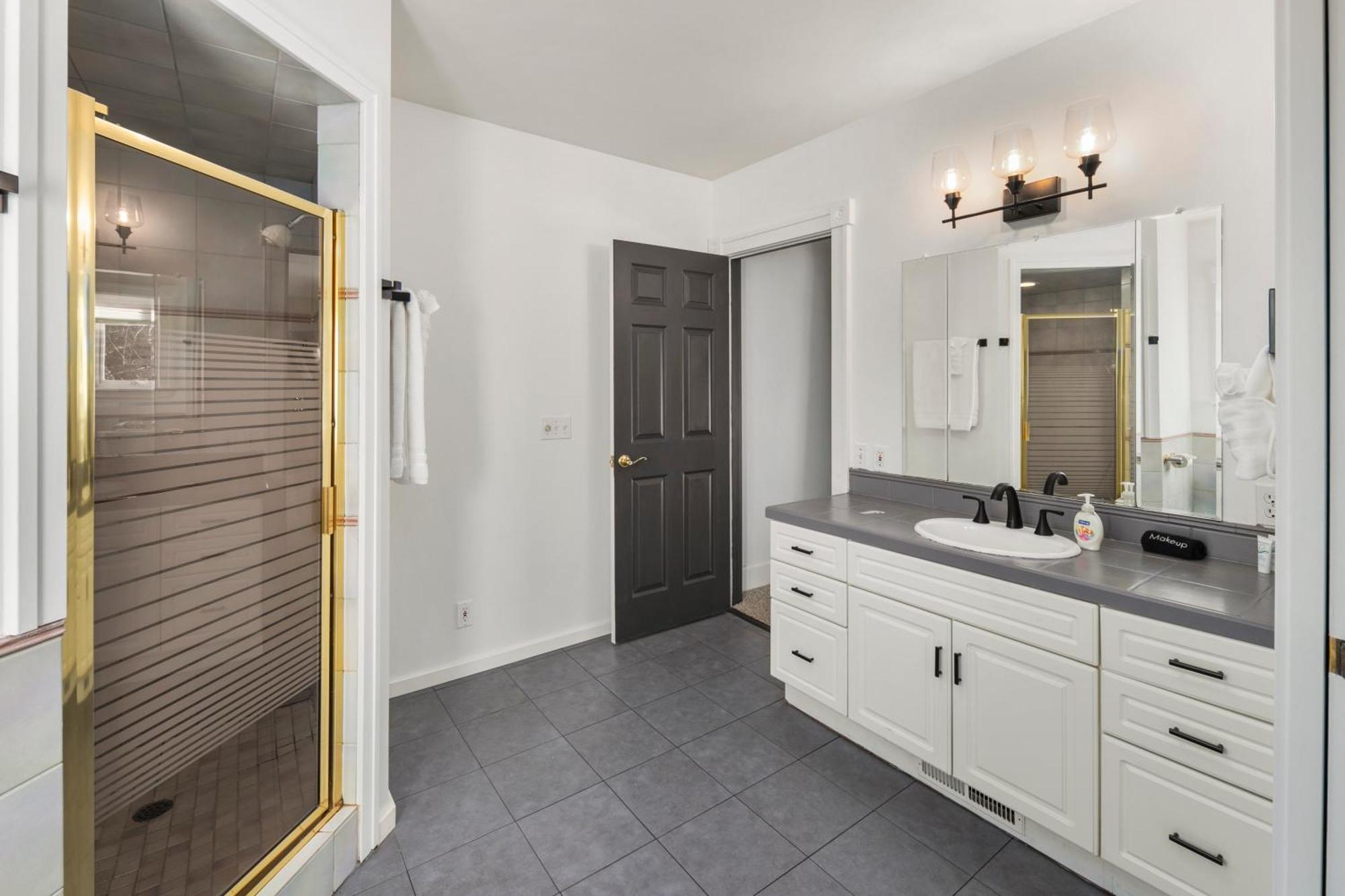 Robin Hood Village Resort Union Room photo