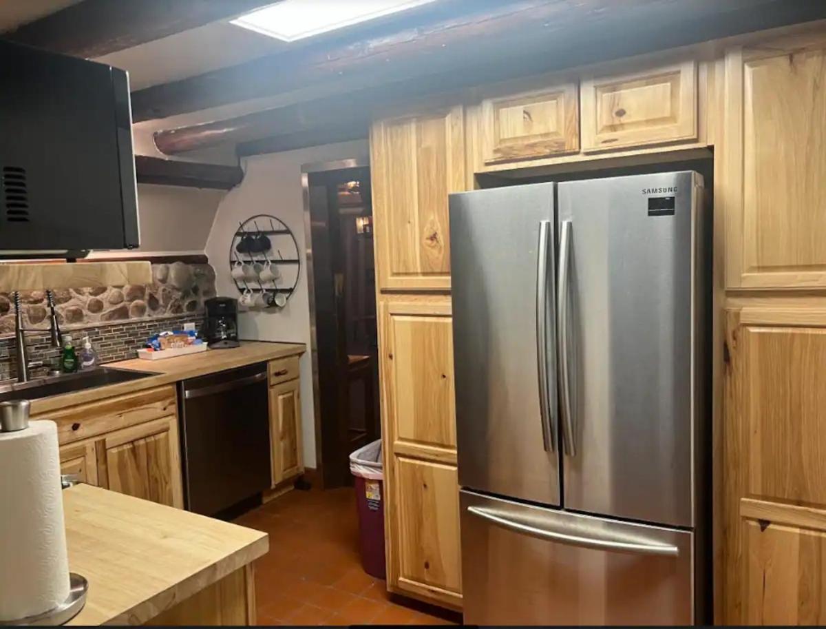 Robin Hood Village Resort Union Room photo