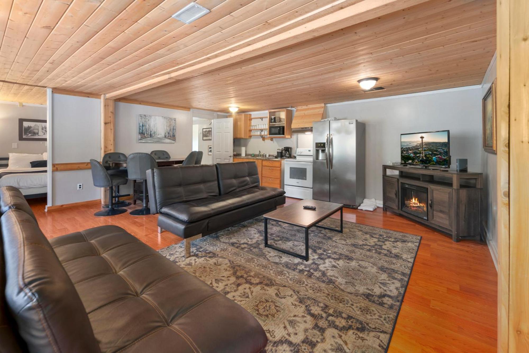 Robin Hood Village Resort Union Room photo