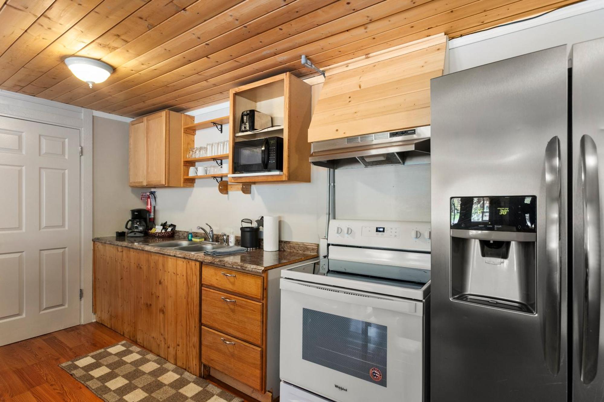 Robin Hood Village Resort Union Room photo