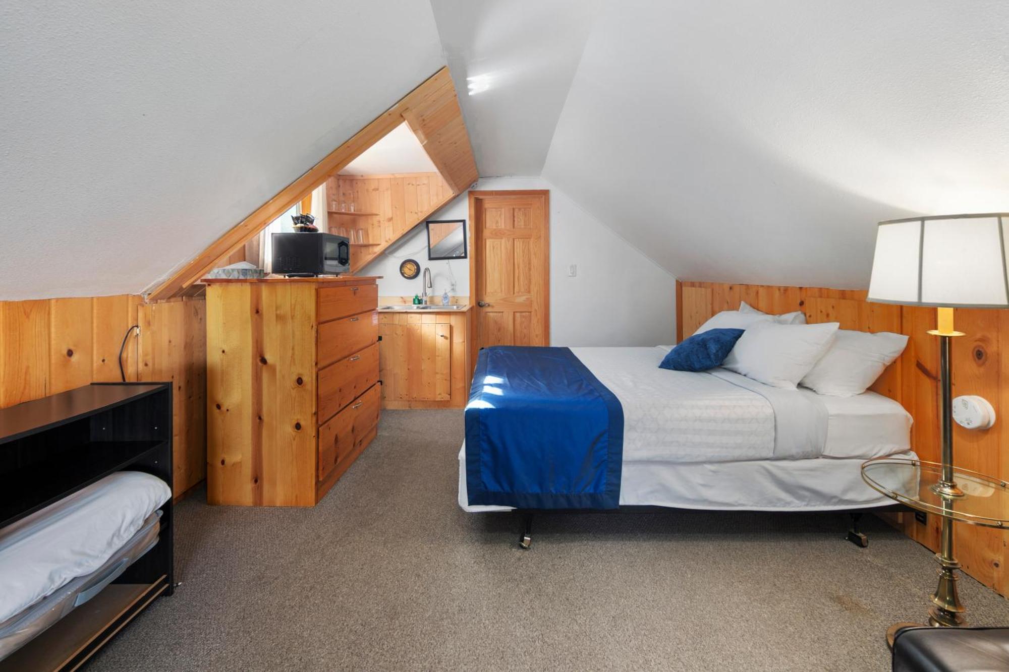 Robin Hood Village Resort Union Room photo
